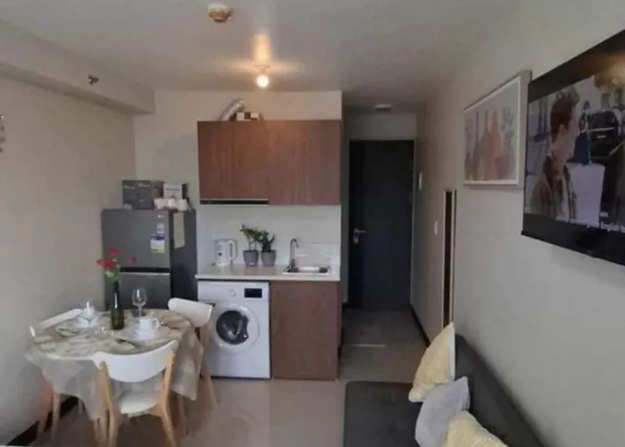 Ocean Breeze In Lapu-lapu - Private With Balcony Gjestgiverier