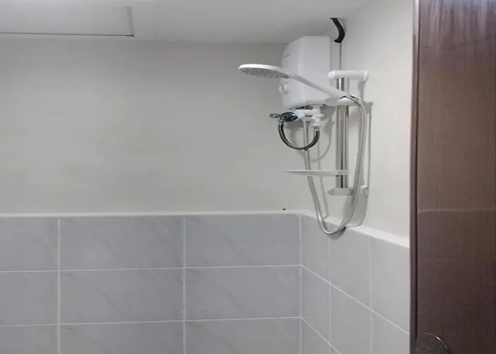 Ocean Breeze In Lapu-lapu - Private With Balcony Suba Basbas